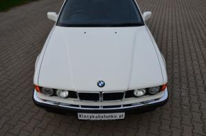 BMW 740i 1992 года  (UK)
